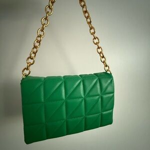 SHEIN Emerald Quilted Shoulder Bag with Gold Chain